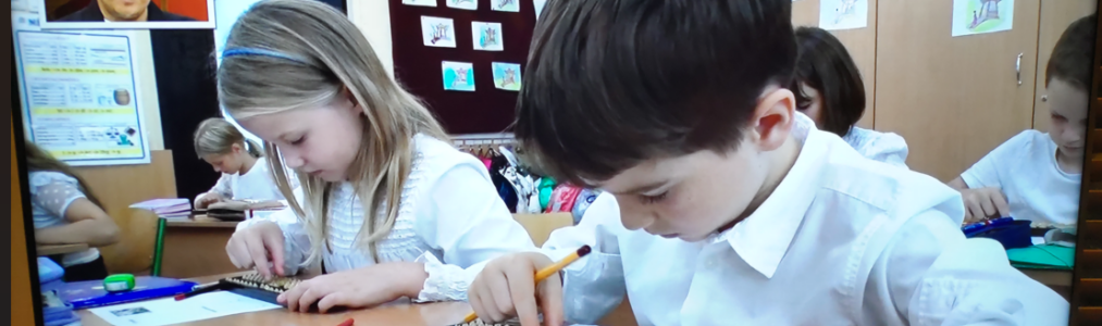 ハンガリーの小学校、100校以上でそろばんが採用されています！